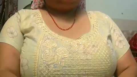 soni88888 online show from 02/18/25, 03:32