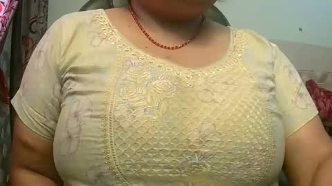 soni88888 online show from 02/19/25, 10:34