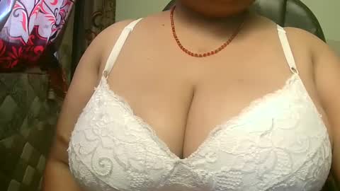 soni88888 online show from 02/20/25, 11:42