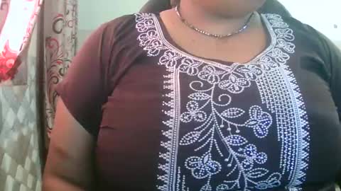 soni88888 online show from 02/23/25, 06:17