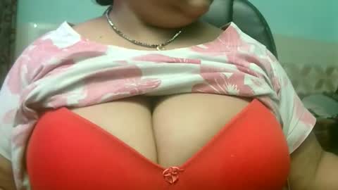 soni88888 online show from 10/04/25, 08:34