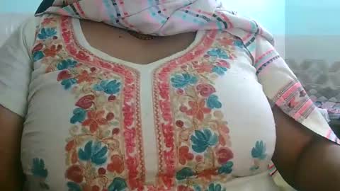 soni88888 online show from 12/20/25, 02:24