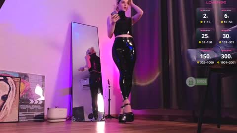 Sonia online show from 01/28/25, 04:08