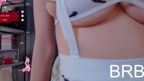 Snapshot of sonia_jones chatting on 11/12/25, 07:24 Sofia online show from 11/12/25, 07:24