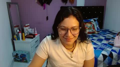 Snapshot of soniafuckboobs chatting on 12/13/24, 11:06 soniafuckboobs online show from 12/13/24, 11:06