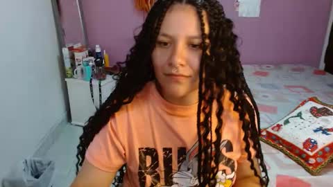 Snapshot of soniafuckboobs chatting on 12/28/24, 03:59 soniafuckboobs online show from 12/28/24, 03:59