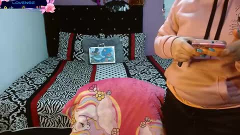 Snapshot of soniafuckboobs chatting on 01/24/25, 04:16 soniafuckboobs online show from 01/24/25, 04:16