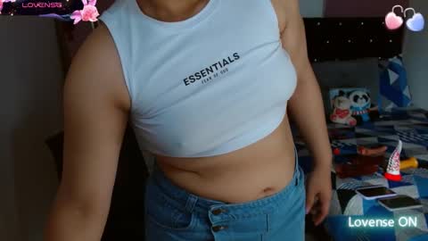 Snapshot of soniafuckboobs chatting on 03/03/25, 12:27 soniafuckboobs online show from 03/03/25, 12:27