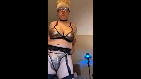 Silicone Sonja. online show from 06/08/26, 02:17