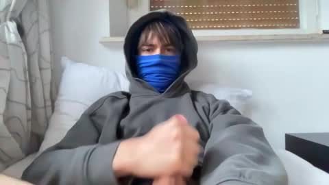 sonny_moore_ online show from 01/10/26, 03:14