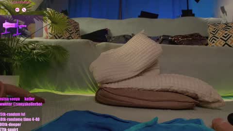 Sonya    online show from 10/18/25, 08:20