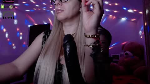 Sonia online show from 12/31/24, 04:06