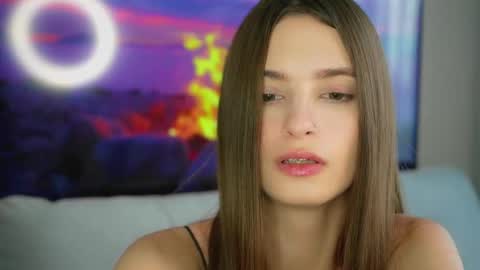 Eva 3 online show from 11/20/25, 08:58