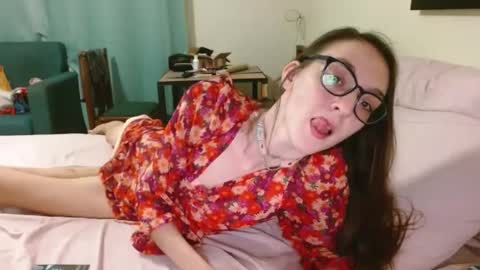 Snapshot of sonyasays chatting on 01/14/25, 11:48 SonyaSays online show from 01/14/25, 11:48