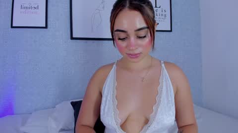 Sophia online show from 02/03/25, 07:42