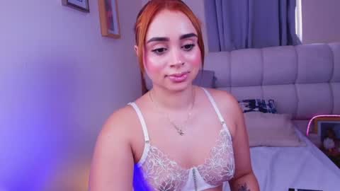Snapshot of soph1a_roy chatting on 05/05/26, 02:25 Sophia Roy online show from 05/05/26, 02:25