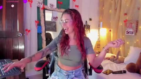 sophie online show from 12/21/25, 01:57