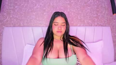 Snapshot of sophi_moon1 chatting on 02/21/25, 03:12 Sofia online show from 02/21/25, 03:12