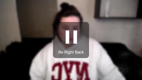 sophia__olsen online show from 10/28/25, 08:40