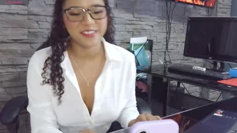 sophia_brunette21 online show from 03/14/26, 12:21