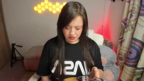 sophia_grants online show from 01/10/26, 07:21