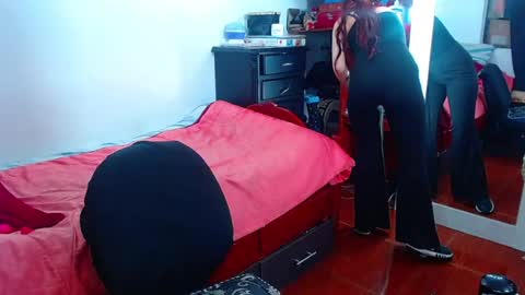 Snapshot of sophia_greey chatting on 07/19/26, 10:57 sophia_greey online show from 07/19/26, 10:57