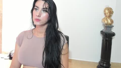 sophia CM online show from 01/21/25, 08:00