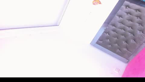 sophia_horny19 online show from 12/14/25, 08:41