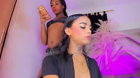 sophia_horny19 online show from 08/03/26, 10:32