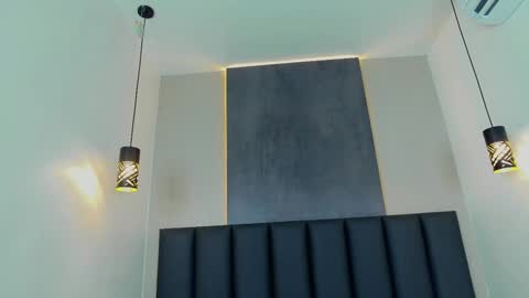 Snapshot of sophia_hoyos_ chatting on 01/24/25, 05:53 Sophi online show from 01/24/25, 05:53