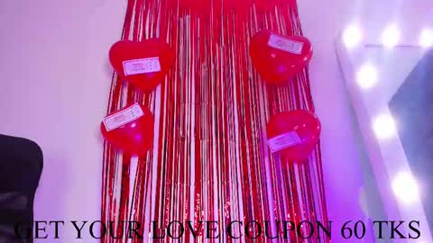 Snapshot of sophia_hoyos_ chatting on 02/15/25, 04:36 Sophi online show from 02/15/25, 04:36