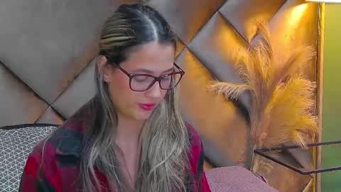 Sofia online show from 09/30/25, 01:27