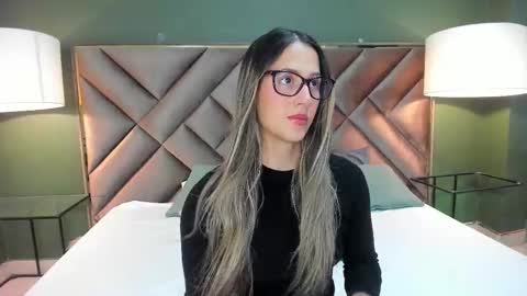 Snapshot of sophia_loreenn chatting on 02/22/26, 02:37 Sofia online show from 02/22/26, 02:37