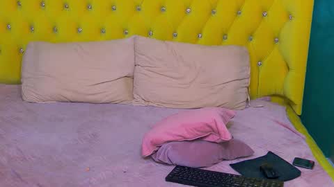 Snapshot of sophia_smith4146 chatting on 12/15/25, 05:01 sophia smith4146 online show from 12/15/25, 05:01