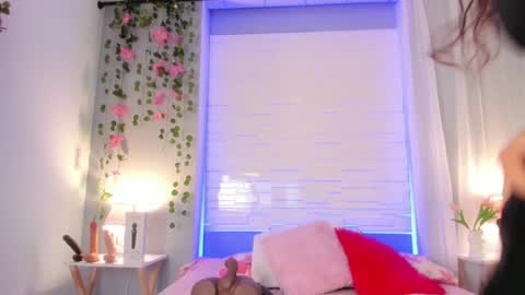 Snapshot of sophia_stonne chatting on 09/11/25, 11:43 S O P H I A online show from 09/11/25, 11:43