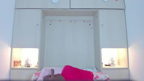 Snapshot of sophia_stonne chatting on 10/31/25, 11:55 S O P H I A online show from 10/31/25, 11:55