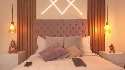 sophia_turneer online show from 12/01/25, 08:03