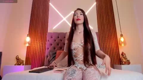 Snapshot of sophia_turneer chatting on 06/19/26, 03:00 sophia_turneer online show from 06/19/26, 03:00