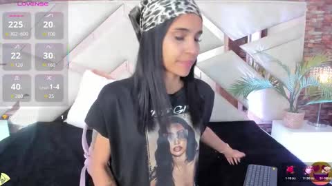 Sophia Paris online show from 02/08/26, 02:15