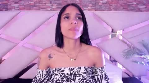 Sophia Paris online show from 02/25/26, 12:42