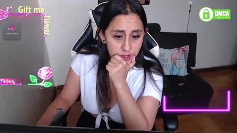 sophiaa_vega_ online show from 02/15/26, 02:03