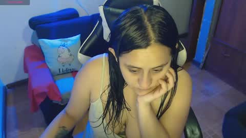 sophiaa_vega_ online show from 05/22/26, 09:48