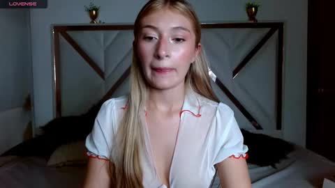 SophiaLee online show from 09/10/25, 12:32