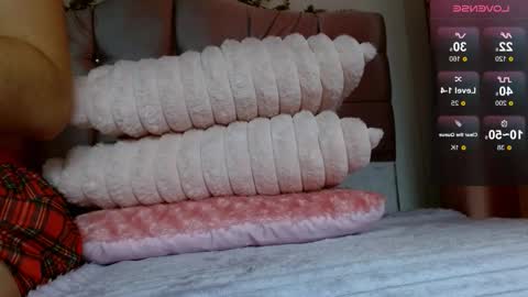 SophiaLee online show from 12/14/25, 12:38