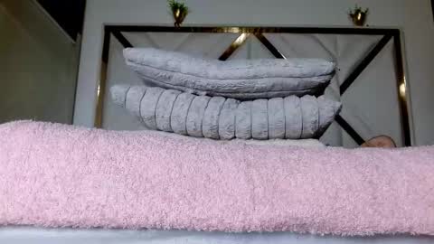 SophiaLee online show from 02/15/26, 01:02