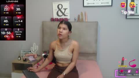 Snapshot of sophiabedford chatting on 04/18/26, 01:48 Sophia Bedford online show from 04/18/26, 01:48