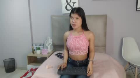 Snapshot of sophiabedford chatting on 04/27/26, 01:31 Sophia Bedford online show from 04/27/26, 01:31