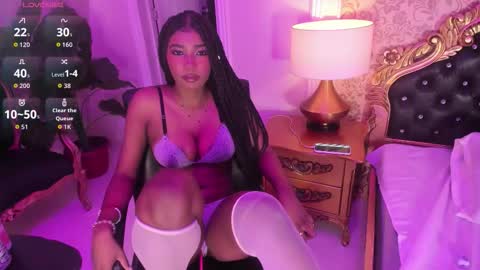 Snapshot of sophiabloss chatting on 11/16/25, 04:18 Sophie online show from 11/16/25, 04:18