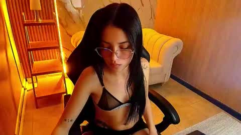 sophiadoll_tf online show from 11/12/25, 01:22