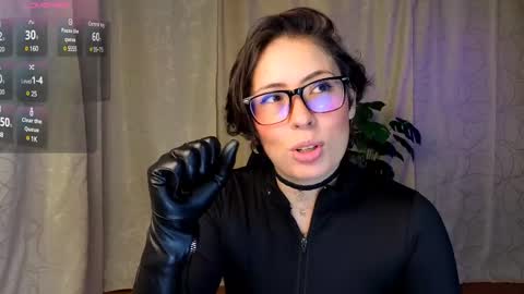 Snapshot of sophiadumont chatting on 02/16/25, 02:09 Sophia online show from 02/16/25, 02:09